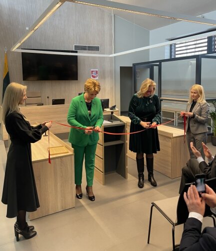 Oficialiai atidaryti nauji Ukmergės rūmai